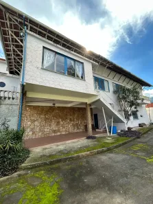 Casa com 4 Quartos à venda, 292m² no Mosela, Petrópolis