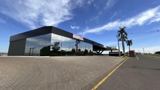 Galpão/Depósito/Armazém para alugar, 3042m² no Centro, Ibiporã