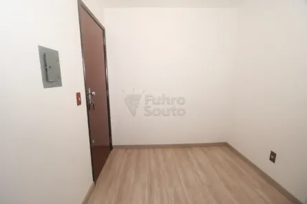 Sala Comercial à venda, 32m² no Centro, Pelotas