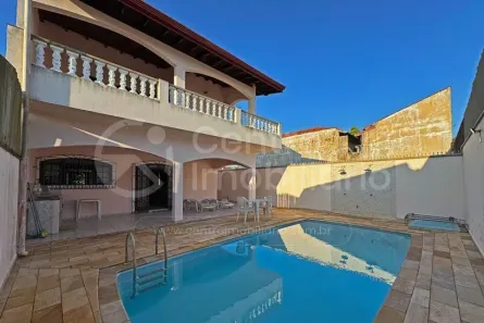 Casa com 2 Quartos à venda, 199m² no Jardim Tres Marias, Peruíbe