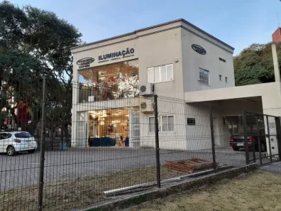 Prédio Comercial para alugar, 230m² no Vila Izabel, Curitiba