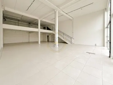 Sala Comercial para alugar, 268m² no Areias, Camboriú