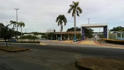 Lote/Terreno à venda, 718m² no Ponta Negra, Manaus