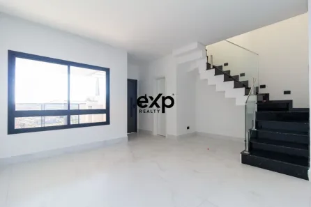 Sobrado com 3 Quartos à venda, 135m² no Santo Inácio, Curitiba