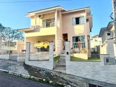 Casa com 3 Quartos à venda, 292m² no Pedra Branca, Palhoça