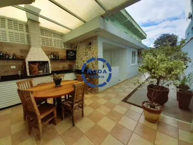 Casa com 3 Quartos à venda, 177m² no Marapé, Santos