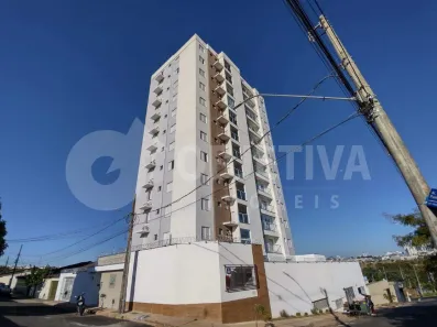 Apartamento com 2 Quartos para alugar, 60m² no Aclimação, Uberlândia