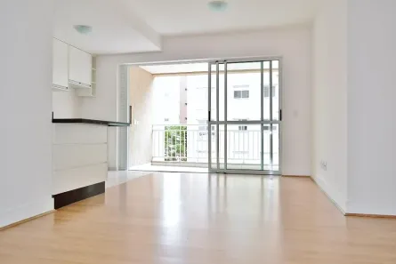 Apartamento com 2 Quartos para alugar, 76m² no Água Verde, Curitiba