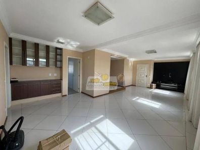 Apartamento com 3 Quartos à venda, 220m² no Centro, Uberaba