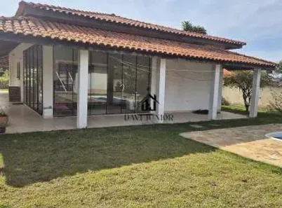 Casa de Condomínio com 2 Quartos à venda, 210m² no Village da Serra, Araçoiaba da Serra