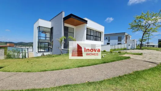 Casa de Condomínio com 4 Quartos à venda, 390m² no São Pedro, Juiz de Fora