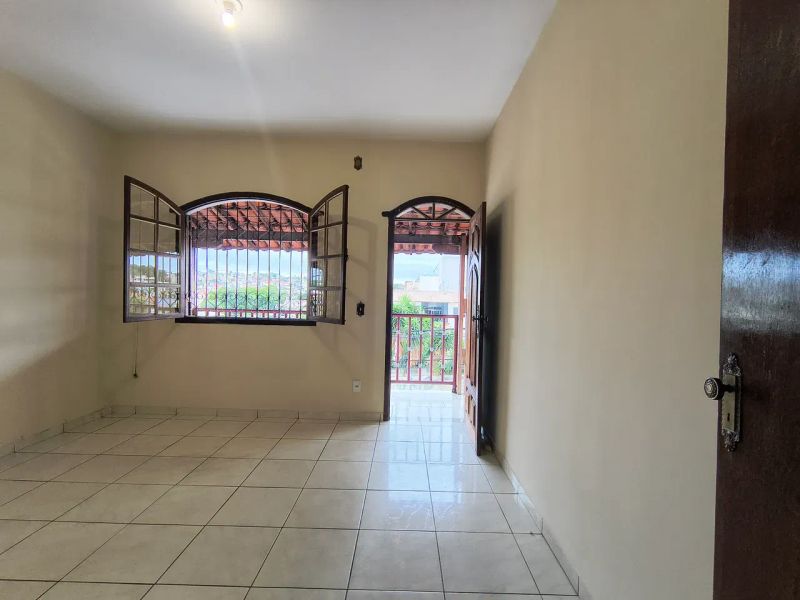 Casa com 3 quartos — Copacabana, Belo Horizonte