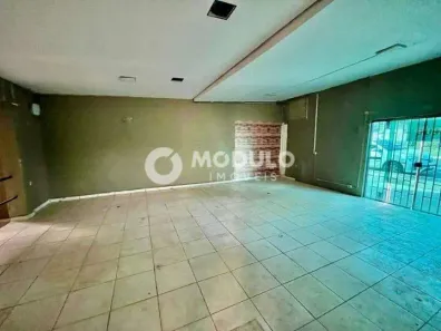 Ponto Comercial para alugar, 230m² no Patrimônio, Uberlândia