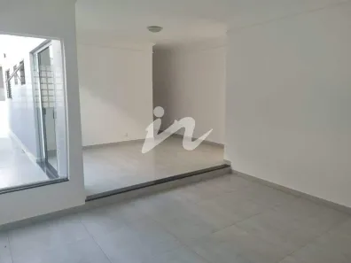 Casa com 3 Quartos à venda, 198m² no Alto Umuarama, Uberlândia