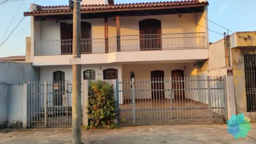 Sobrado com 3 Quartos à venda, 270m² no Vila Henrique, Salto