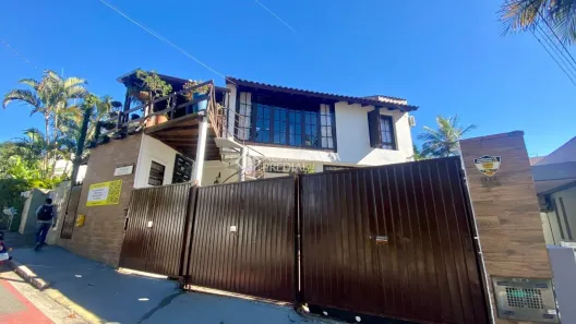 Casa com 13 Quartos à venda, 490m² no Canasvieiras, Florianópolis