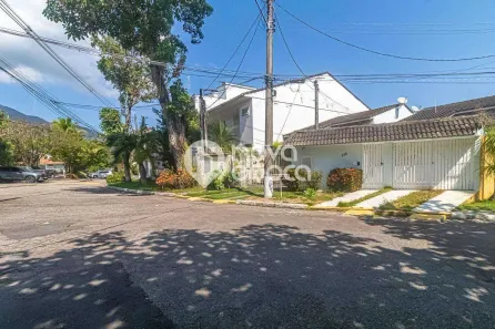 Casa com 3 Quartos à venda, 360m² no Anil, Rio de Janeiro