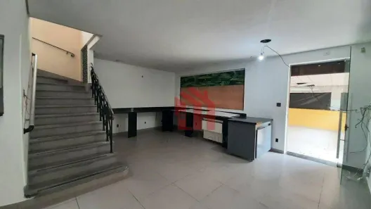 Sobrado com 3 Quartos para alugar, 177m² no Gonzaga, Santos
