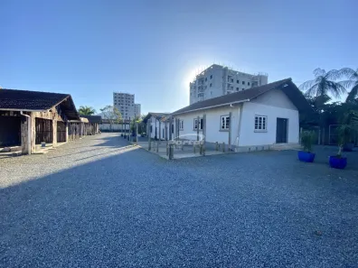 Sala Comercial para alugar, 1800m² no Itoupava Central, Blumenau