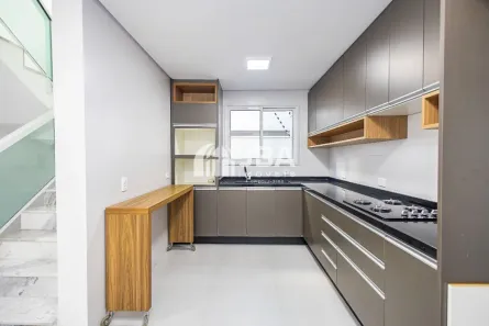 Casa de Condomínio com 3 Quartos à venda, 113m² no Santa Cândida, Curitiba