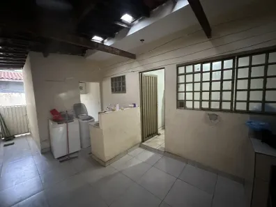 Casa com 3 Quartos à venda, 177m² no Parque Residencial Servantes, Presidente Prudente
