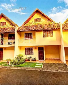 Sobrado com 2 Quartos à venda, 115m² no Santa Cândida, Curitiba