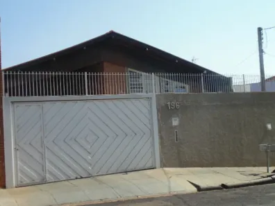 Casa com 3 Quartos à venda, 180m² no Centro, Araraquara