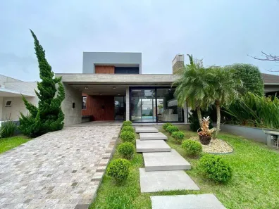Sobrado com 4 Quartos à venda, 260m² no Atlântida-Sul, Osório