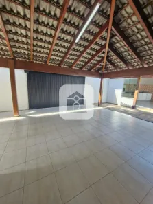 Casa com 4 Quartos para alugar, 200m² no Alto Umuarama, Uberlândia