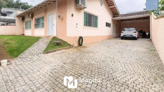 Casa com 3 Quartos à venda, 160m² no Centro, Blumenau
