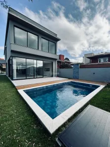 Casa com 3 Quartos à venda, 258m² no Campeche, Florianópolis