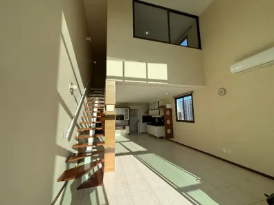 Apartamento com 2 Quartos para alugar, 80m² no Santa Lúcia, Vitória