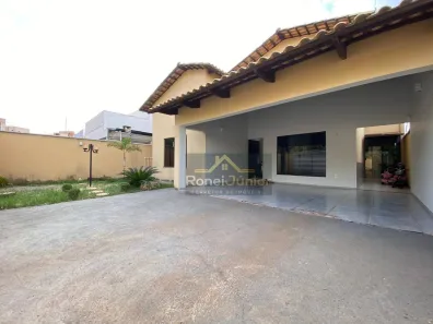 Casa com 4 Quartos à venda, 180m² no Plano Diretor Sul, Palmas