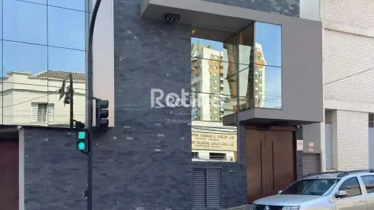 Sala Comercial para alugar, 250m² no Centro, Uberlândia