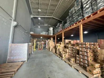 Galpão/Depósito/Armazém à venda, 460m² no Guatupê, São José dos Pinhais