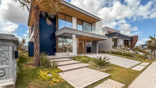 Casa de Condomínio com 6 Quartos à venda, 345m² no Cidade Alpha, Eusébio