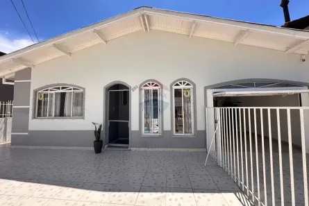 Casa com 3 Quartos para alugar, 167m² no Centro, Lages