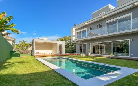 Casa de Condomínio com 4 Quartos para alugar, 681m² no Rio Tavares, Florianópolis