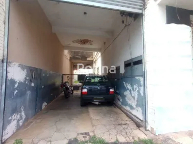 Ponto Comercial para alugar, 110m² no Osvaldo Rezende, Uberlândia