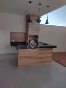 Sobrado com 3 Quartos à venda, 270m² no Aclimação, Uberlândia