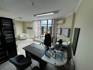 Sala Comercial à venda, 67m² no Jardim Tropical, Resende