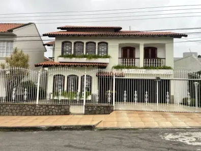Casa com 4 Quartos à venda, 380m² no Jardim Amália, Volta Redonda