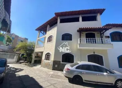 Casa com 4 Quartos à venda, 250m² no Centro, São Gonçalo