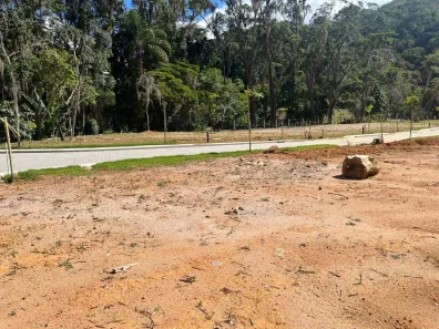 Lote/Terreno à venda, 440m² no Carangola, Petrópolis