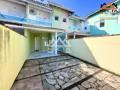 Sobrado com 3 Quartos à venda, 98m² no Balneário Forest, Caraguatatuba