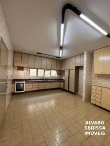 Casa com 4 Quartos à venda, 203m² no Centro, Salto
