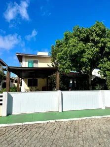 Casa de Condomínio com 3 Quartos à venda, 336m² no Buraquinho, Lauro de Freitas