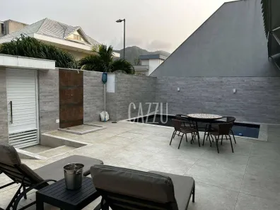 Casa de Condomínio com 3 Quartos à venda, 270m² no Recreio dos Bandeirantes, Rio de Janeiro
