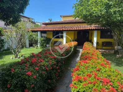 Casa com 5 Quartos à venda, 137m² no Pituaçu, Salvador