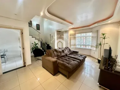 Sobrado com 4 Quartos à venda, 190m² no Estância Velha, Canoas